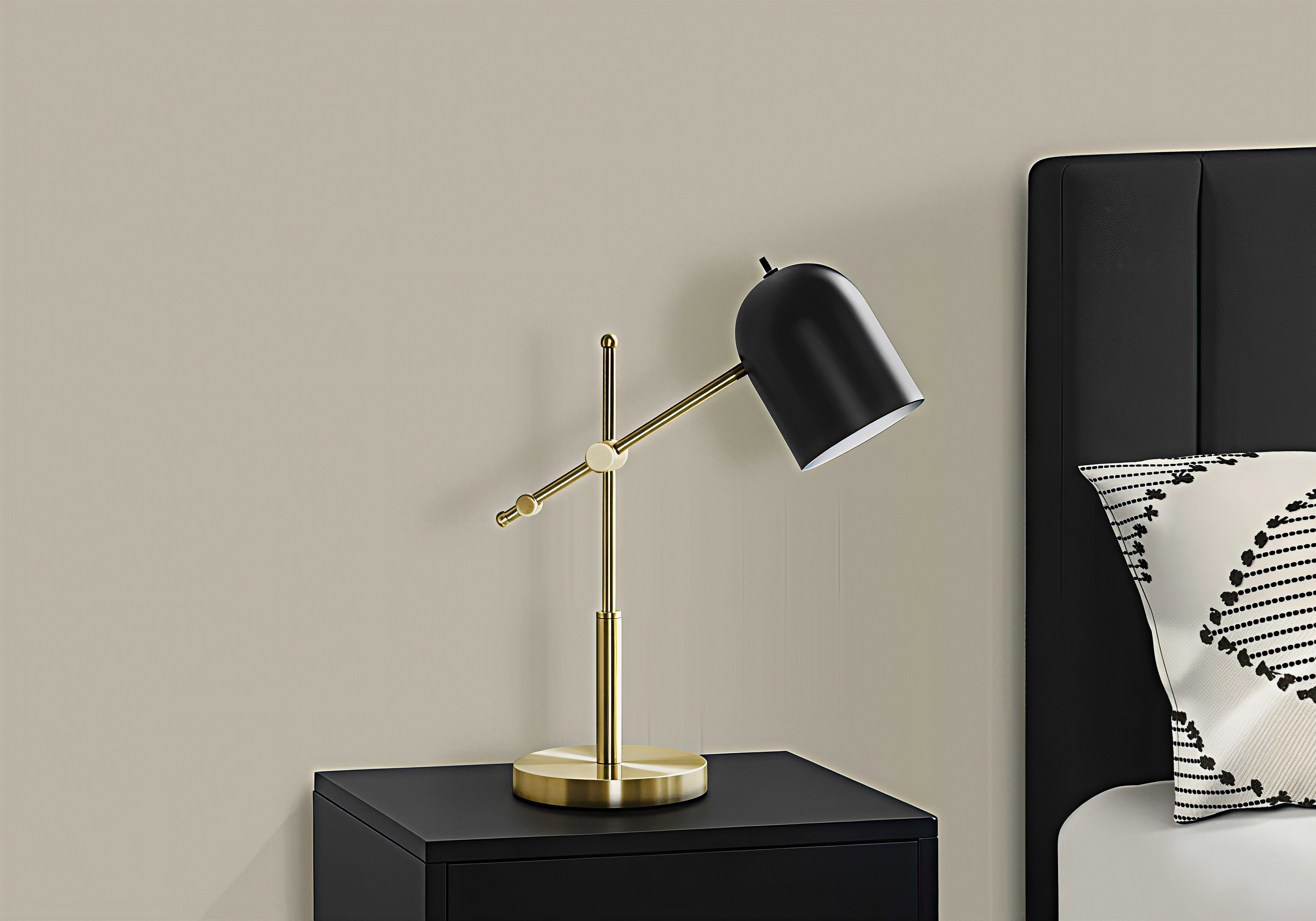 AURELION TASK™ – MODERN BRASS TABLE LAMP – I 9766