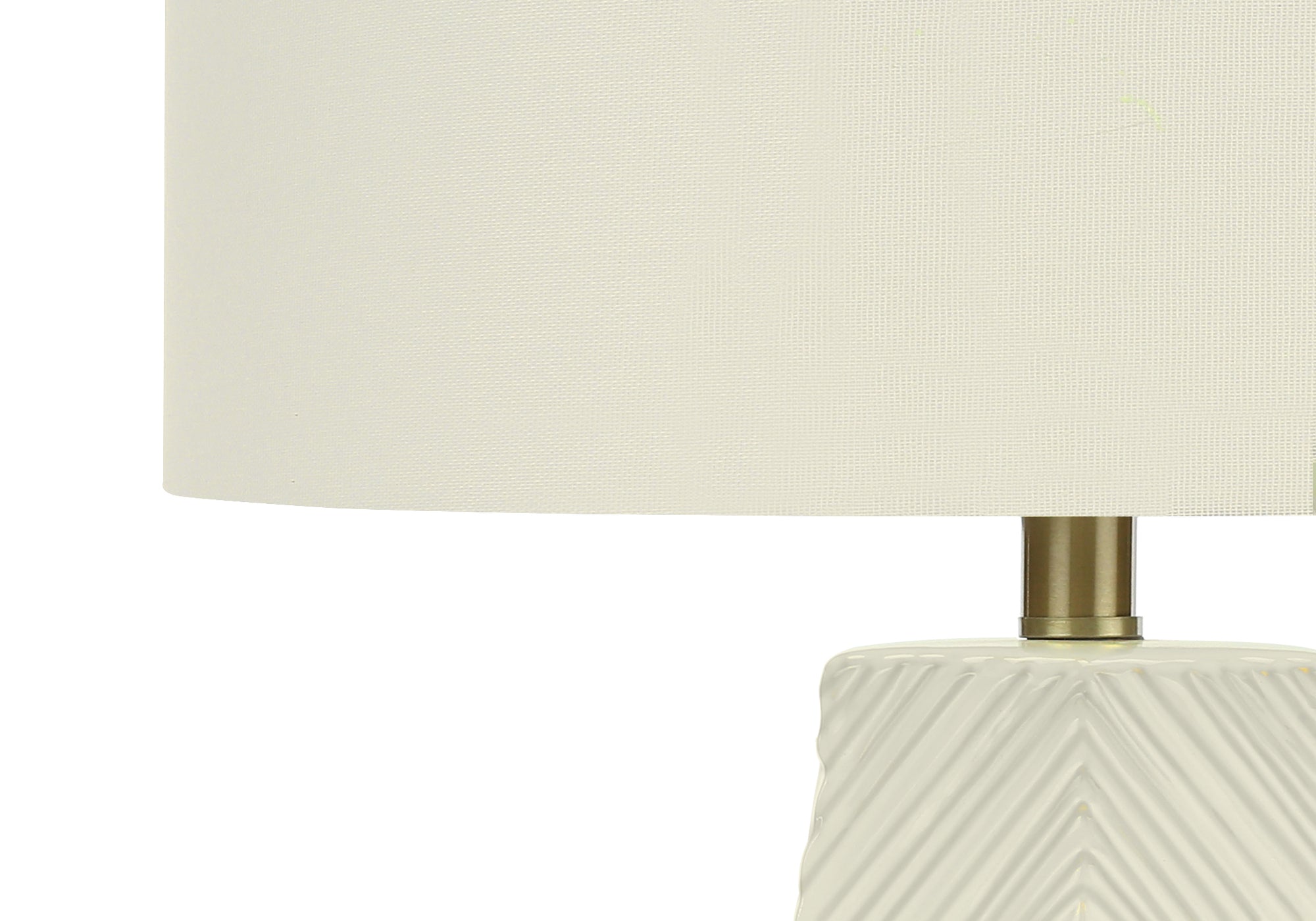 AXIOM CHEVRON™ – GEOMETRIC CERAMIC TABLE LAMP – I 9614