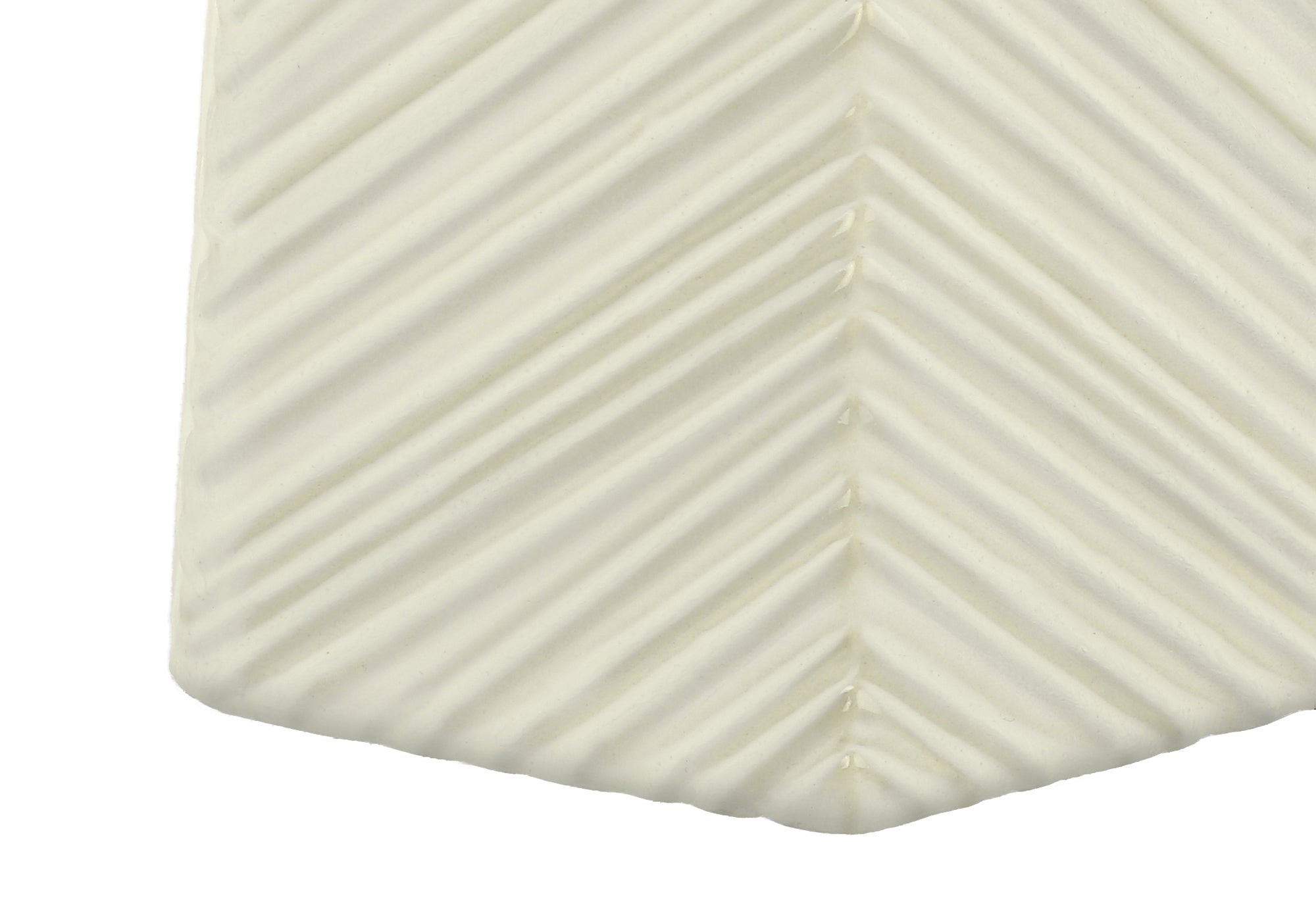 AXIOM CHEVRON™ – GEOMETRIC CERAMIC TABLE LAMP – I 9614