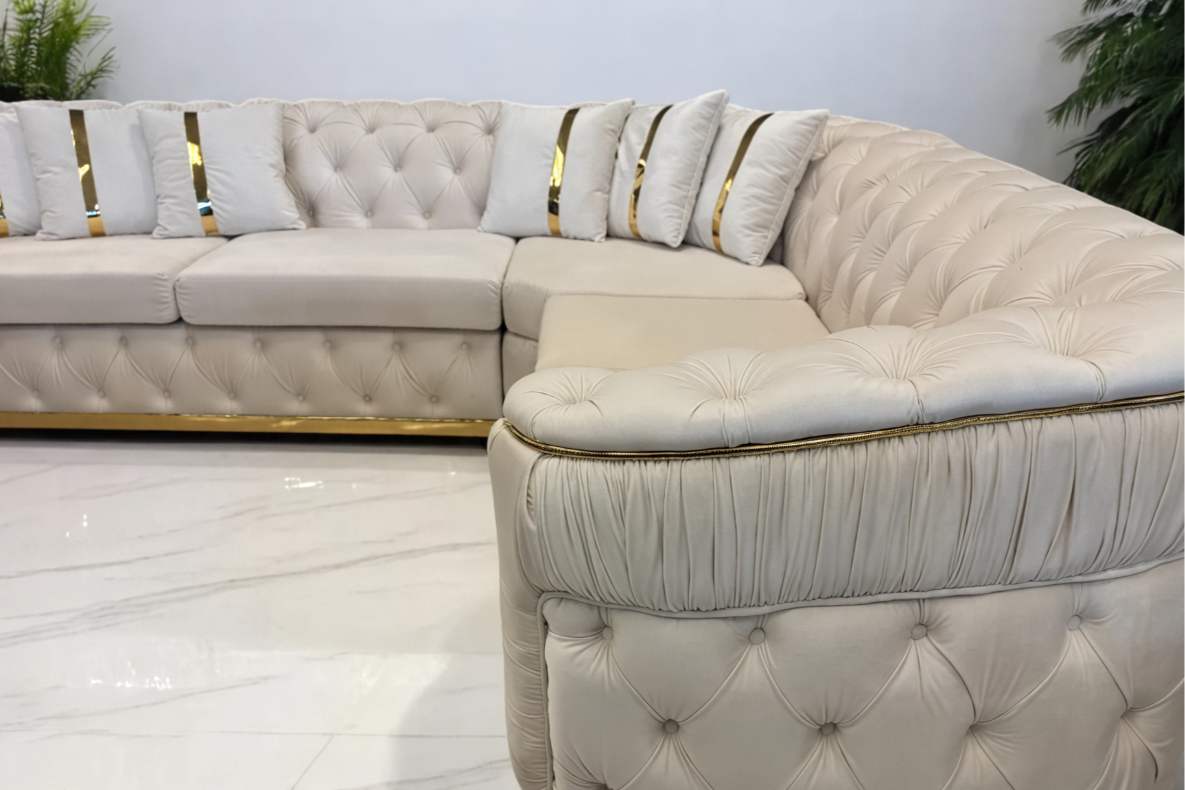 Canapé d'angle luxueux en velours beige DreamVelvet™ – 6198