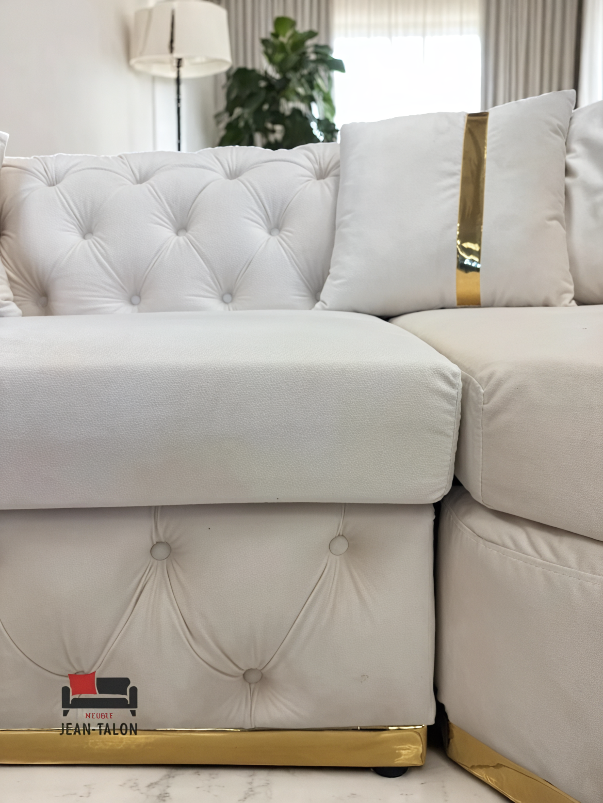 Canapé d'angle luxueux en velours beige DreamVelvet™ – 6198