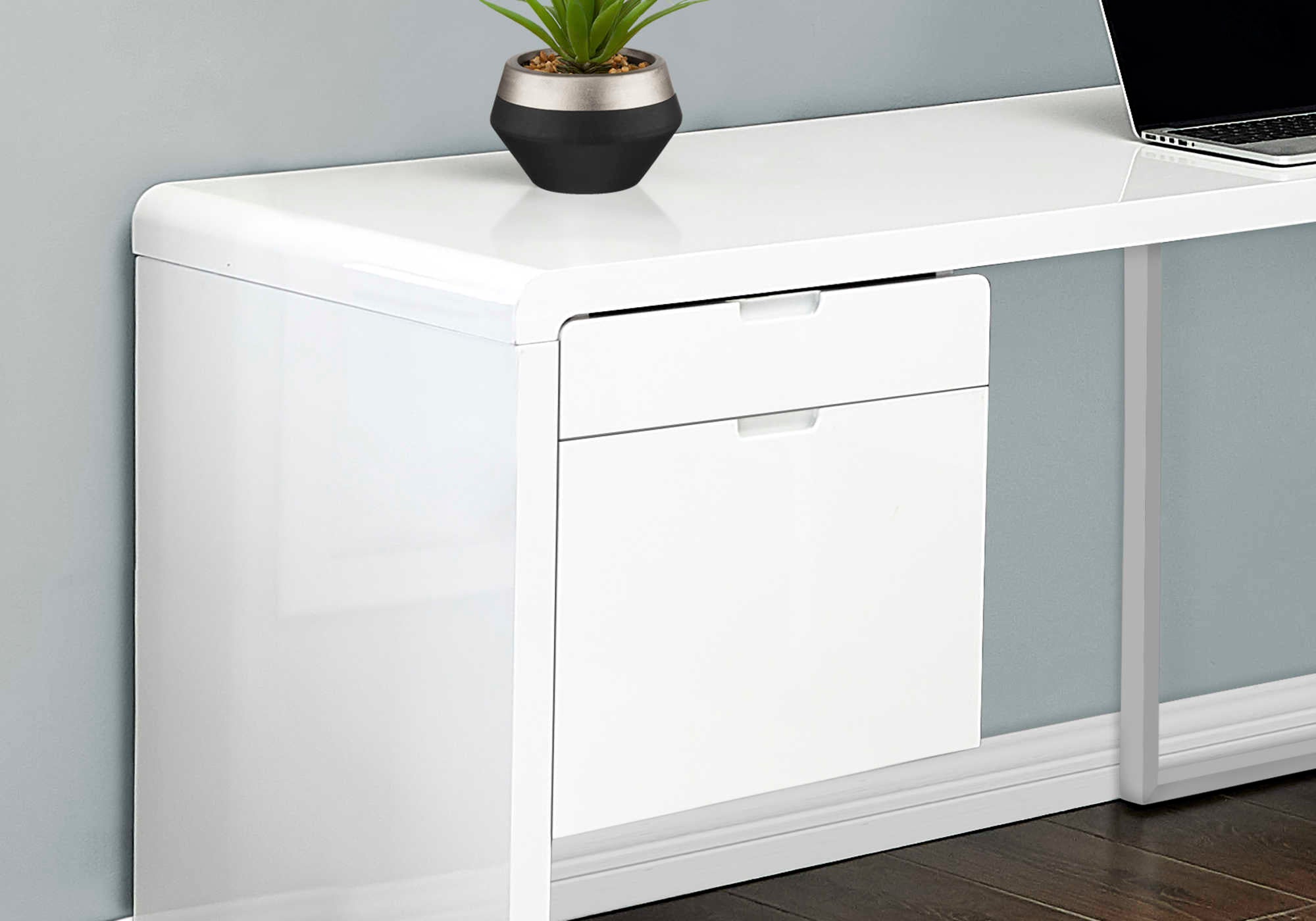 LUXARA CORNER™ – L-SHAPED HIGH GLOSS OFFICE DESK – I 7582
