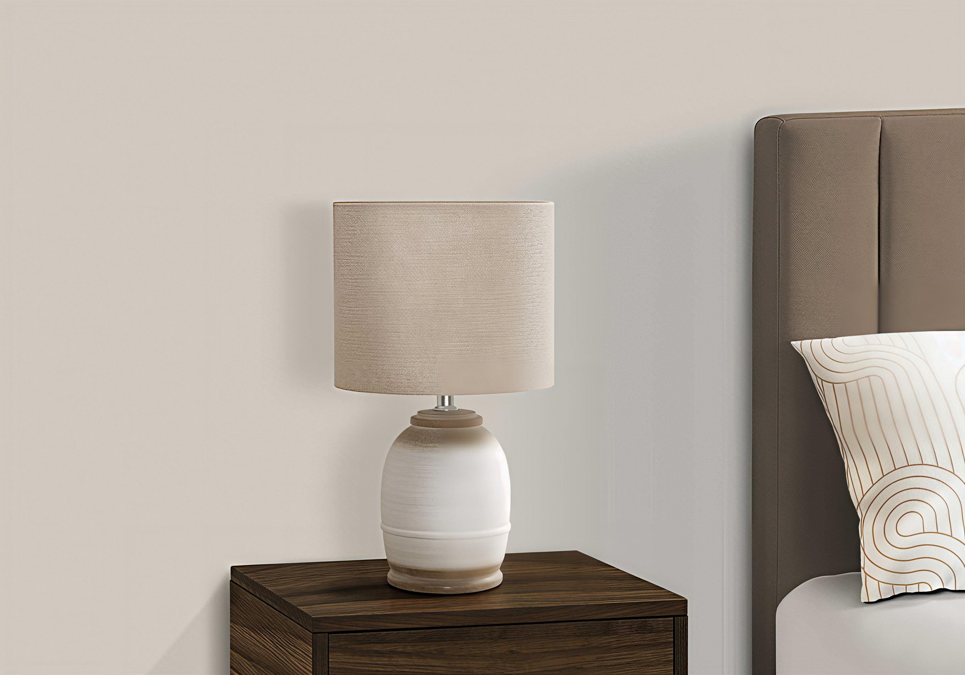 CALDERA SAND™ – CONTEMPORARY CREAM RESIN TABLE LAMP – I 9765